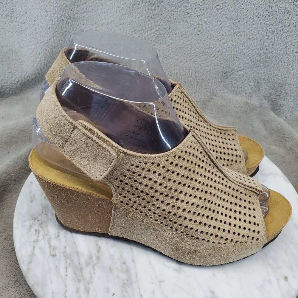 A. Giannetti Shoes Womens Size 7 Tan Suede Wedge Slingback Sandals - Picture 4 of 10